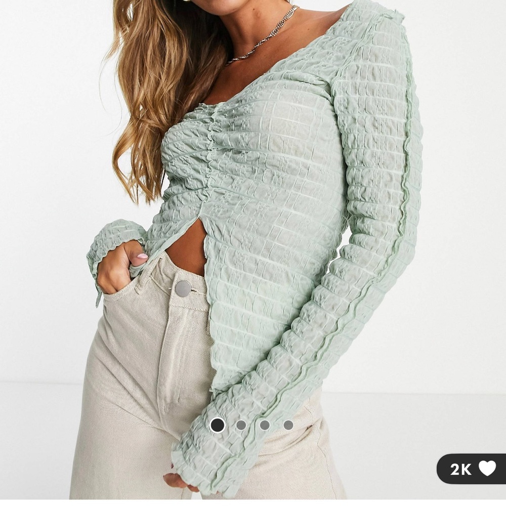 Textured long sleeve crop v neck top